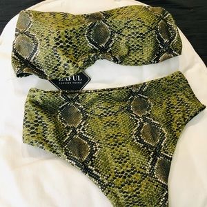 Zaful bathing suit set - green animal pattern size M